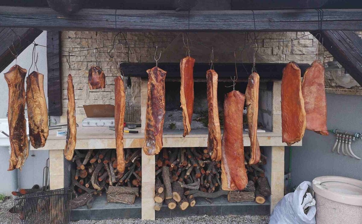 NEMA KRAJA POSKUPLJENJIMA Cijene suhog mesa skaču i za 50 posto