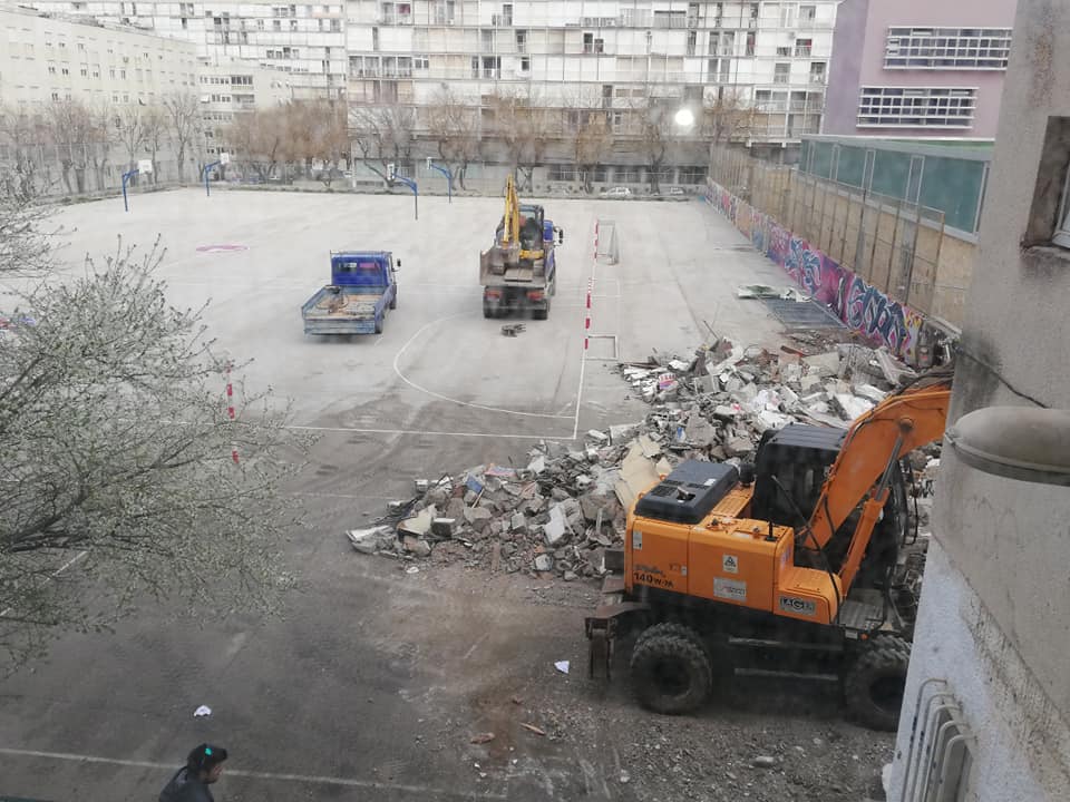 SRUŠENO SUMNJIVO OKUPLJALIŠTE Bageri u akciji na nekoliko lokacija u Spinutu