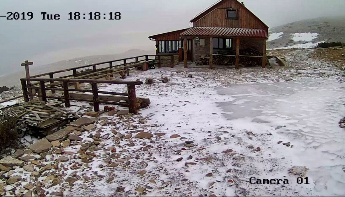 Zahlađenje stiglo i u Dalmaciju: U višim planinama počeo snijeg, noćas je moguć na Mosoru i Biokovu