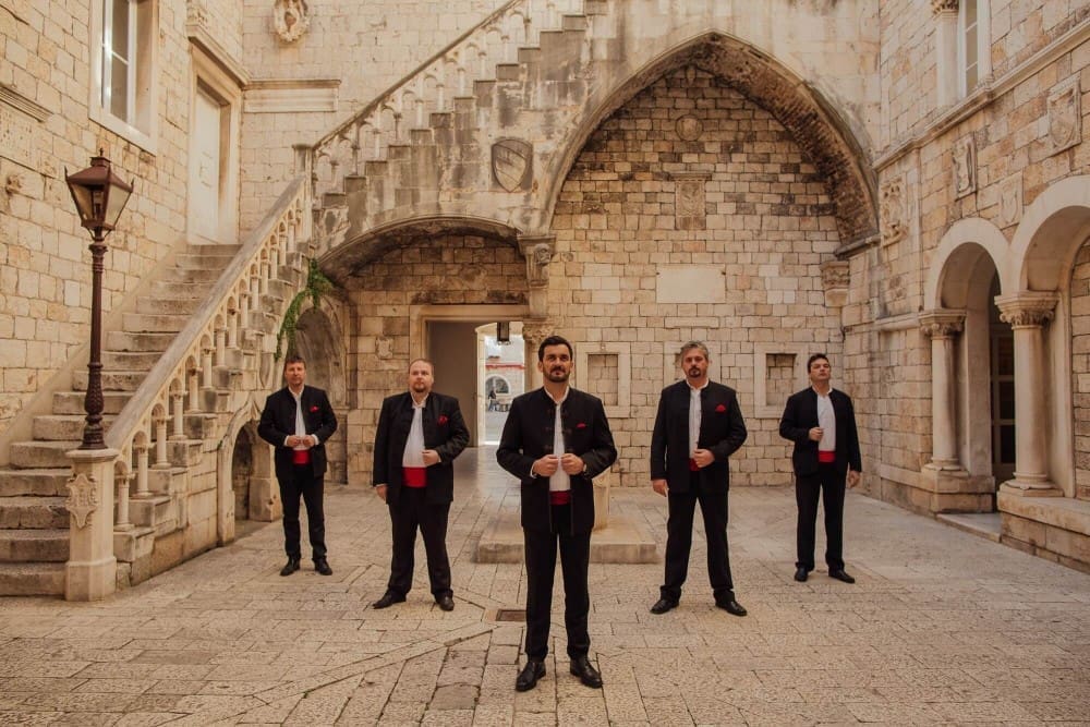 ODA LJUBAVI Trogirski kanti predstavljaju novu pjesmu i spot "Zadnji oproštaj"