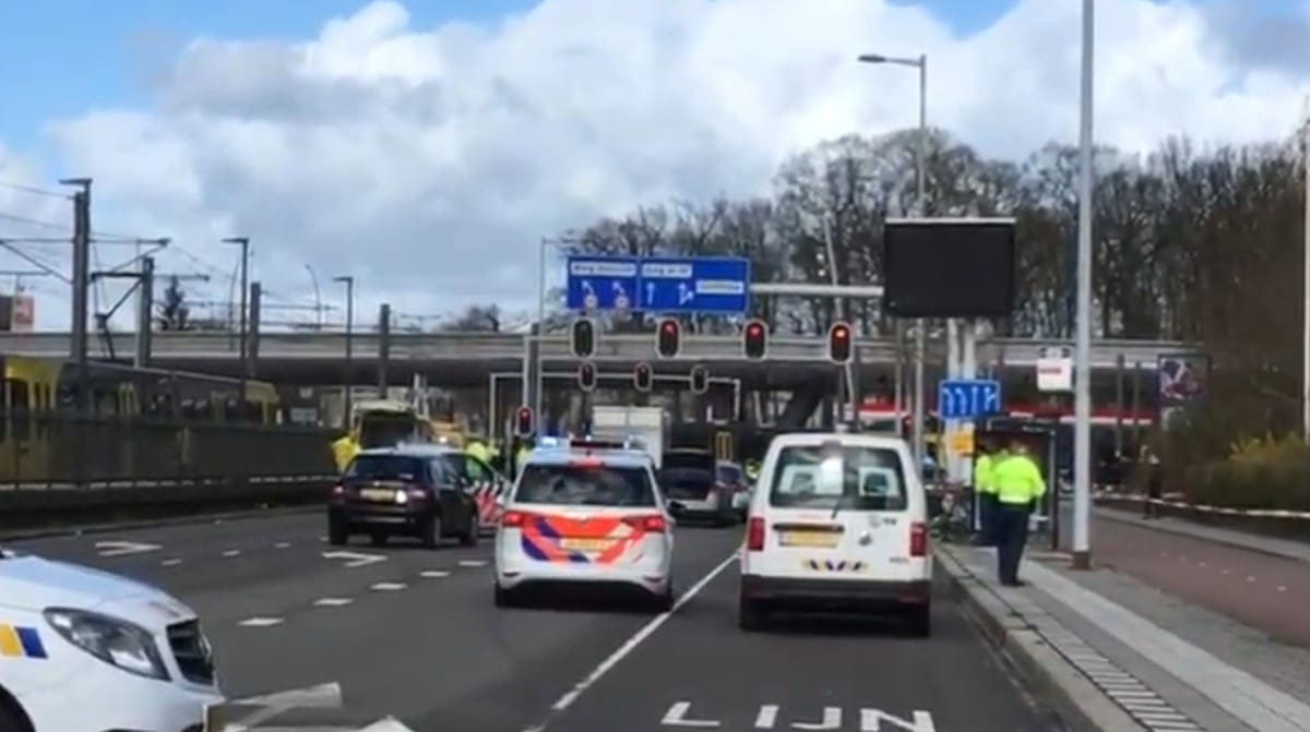 Nizozemska: pucao po putnicima u tramvaju, u tijeku potjera za napadačem