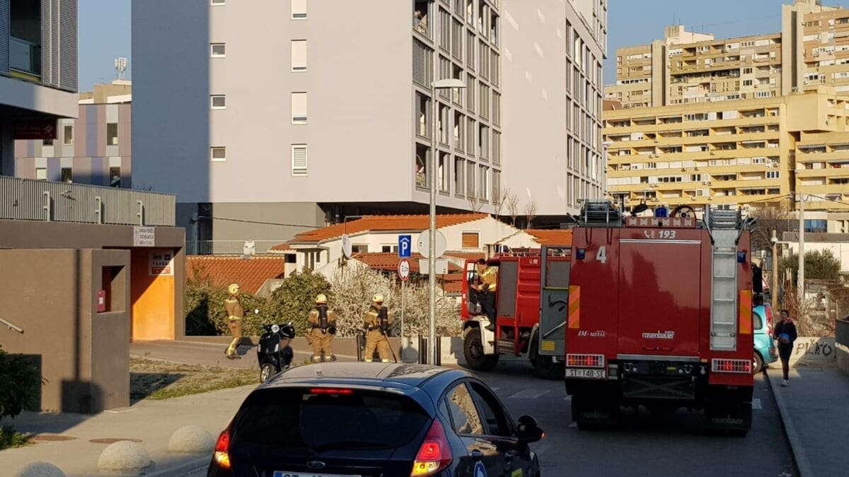 Vatrogasci dojurili do garaže u Šoltanskoj ulici, iznenadili su se zašto su pozvani na intervenciju