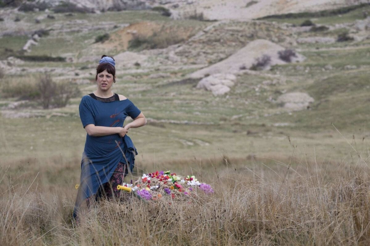 Pogledajte egzotičan filmski spot za pjesmu "Palmin put" umjetnice Ane Paške