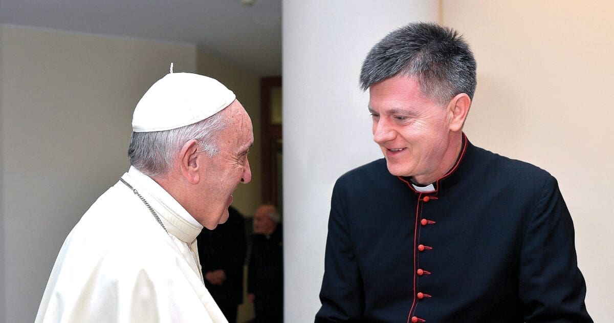 Drugi put operiran teško ozlijeđeni mons. Jozić, stigle nove informacije o njegovom zdravstvenom stanju