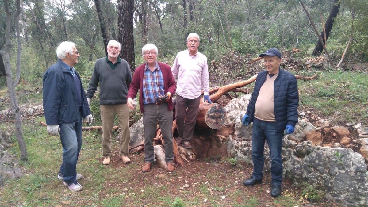 Umirovljeni liječnici volontirali na Marjanu, na kraju zaigrali na balote