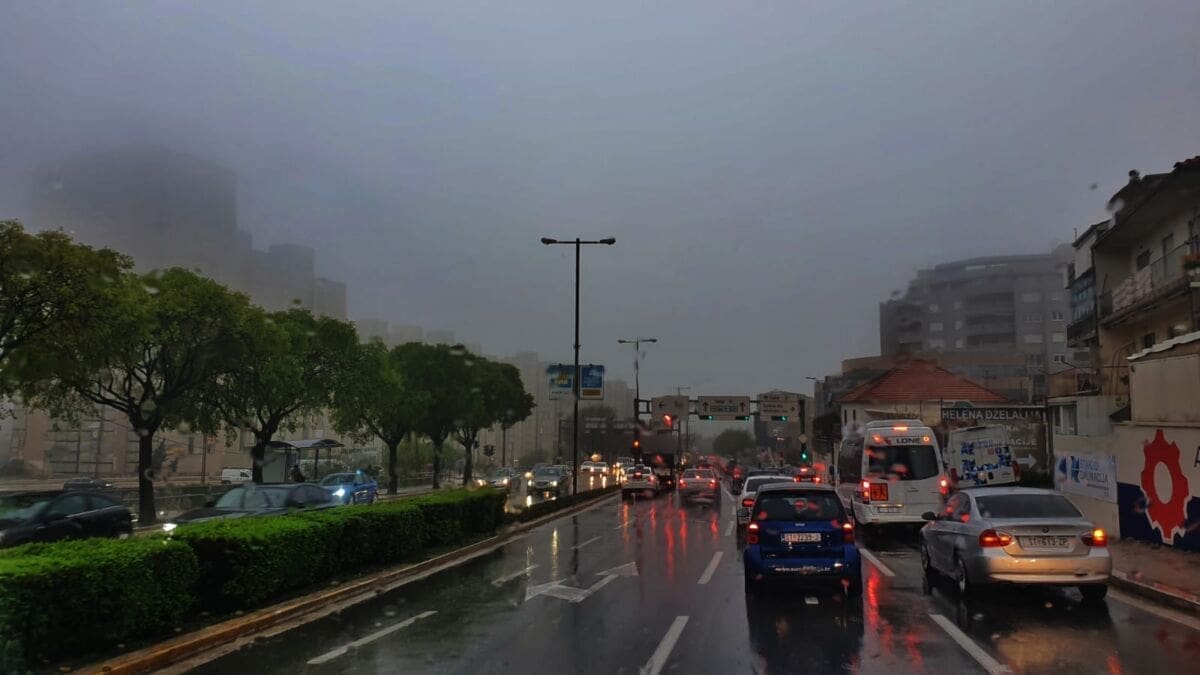 Oblaci su toliko nisko da u Splitu dodiruju zgrade, Dalmacija najhladniji dio Hrvatske