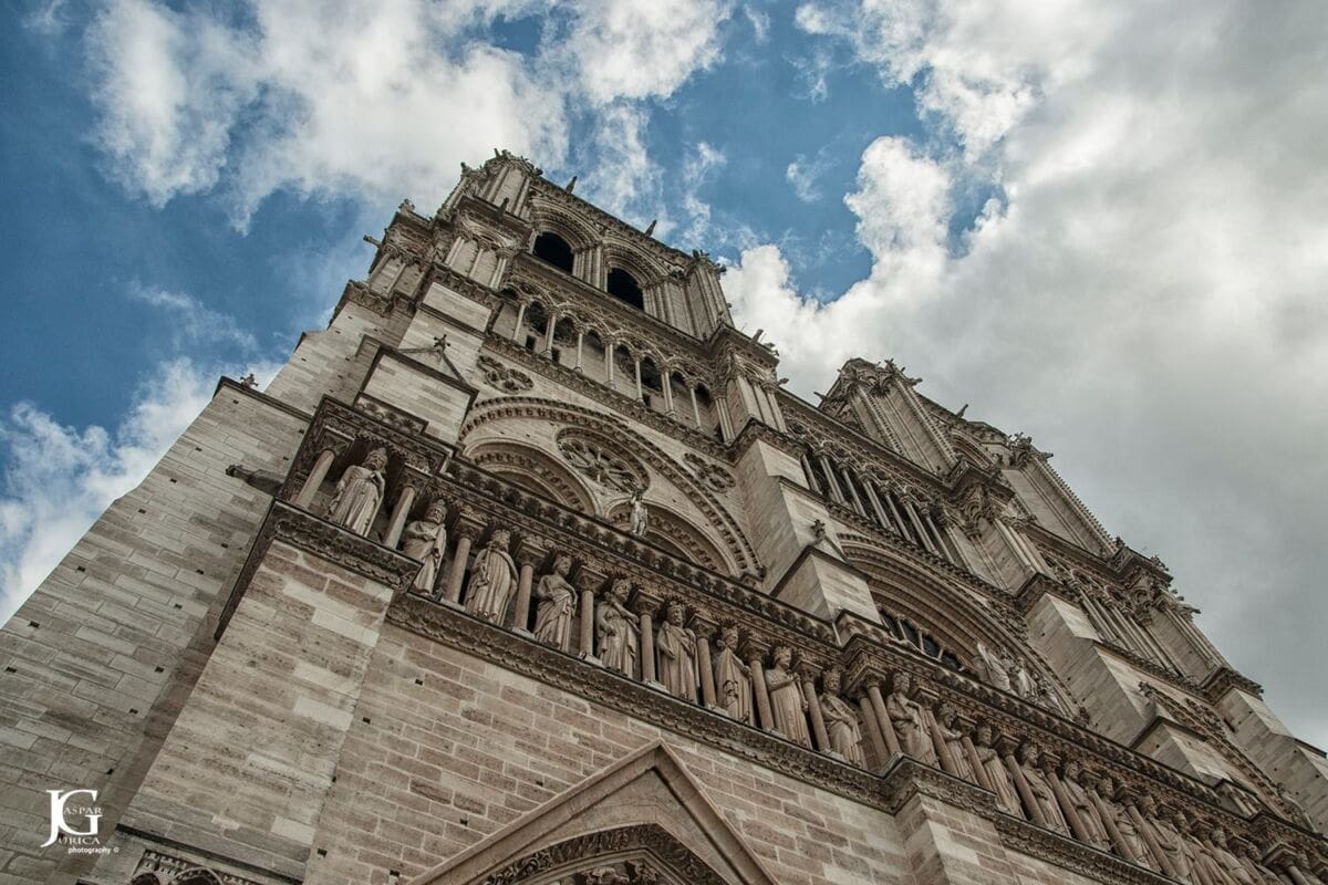 Air France osigurat će besplatan prijevoz za sve službene partnere uključene u obnovu Notre-Dame, pokreću i dobrovoljni fond
