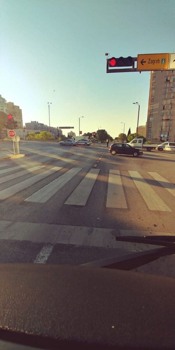 sudar_policija_kombi (1)