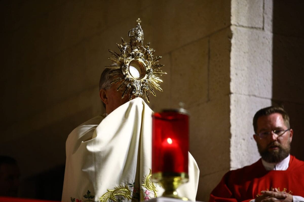 "NE UKRADI" Za vrijeme mise 67-godišnjakinji ukrao novčanik