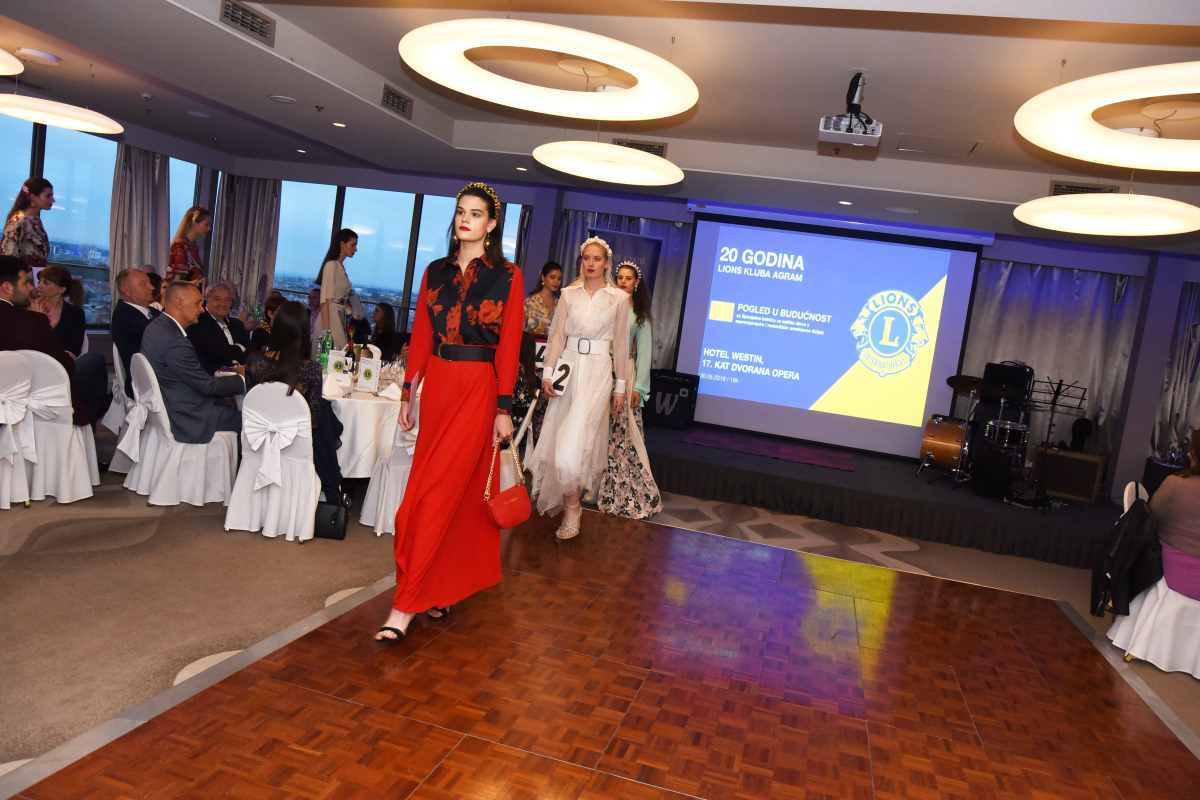 Uz modnu reviju prikupljena sredstva za nabavku aparata za novorođenčad