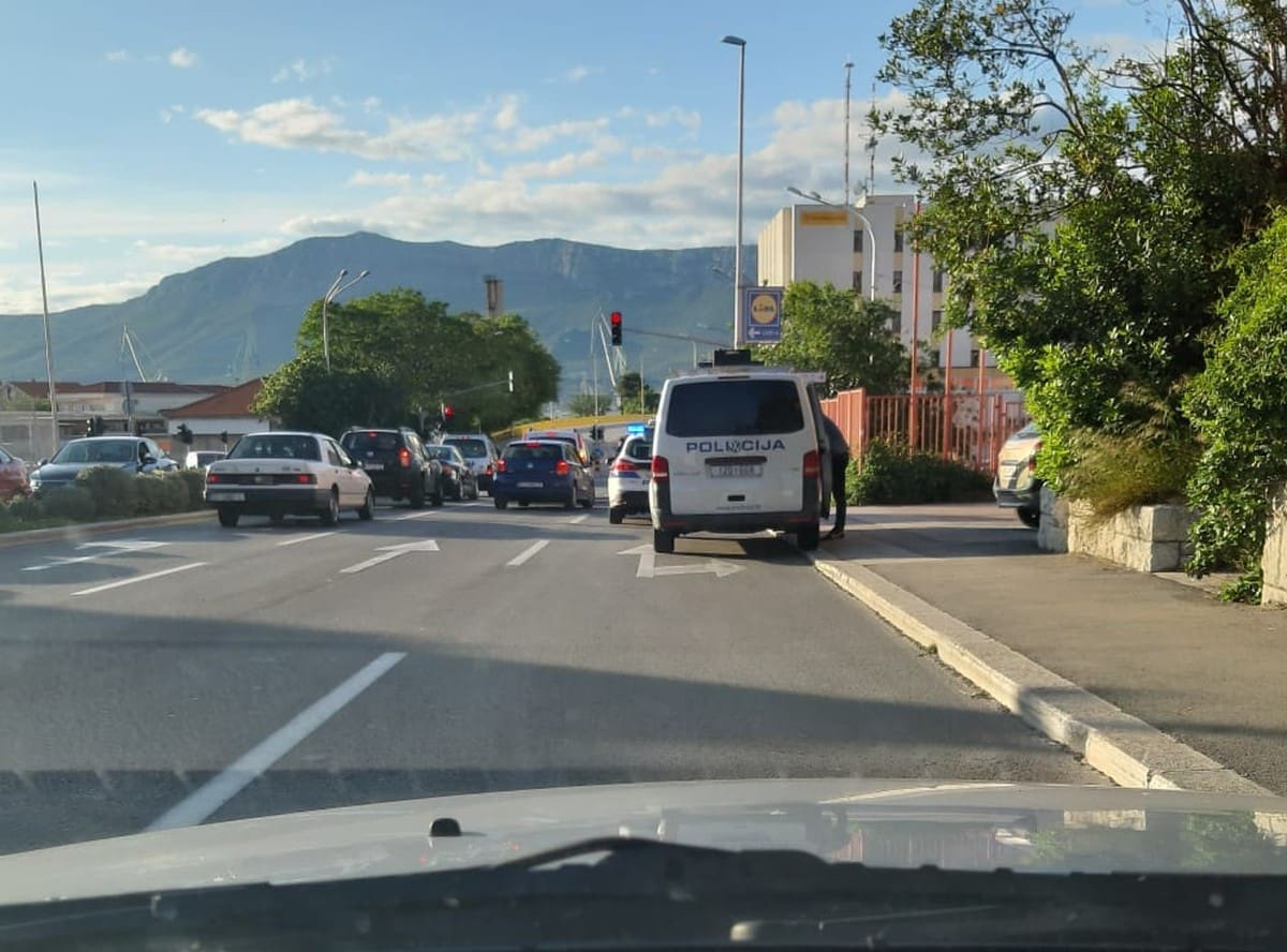 PJEŠAKINJA TEŠKO OZLIJEĐENA Policija traži očevice nesreće u Kopilici