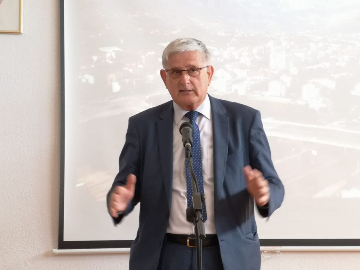 VELIKI UDARAC ZA HDZ NA ISTOKU SPLITA Nezavisni Gire se vratio u politiku i pomeo, osvojio 5 od 7 vijećnika