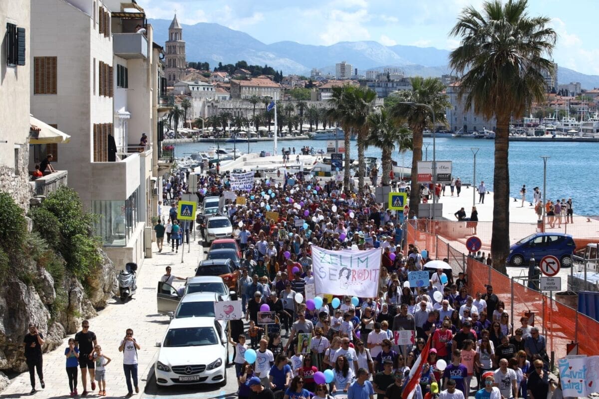 Dan nakon prosvjeda podrške Mireli Čavajdi najavljen "Hod za život": Evo kada i gdje će se planira povorka u Splitu