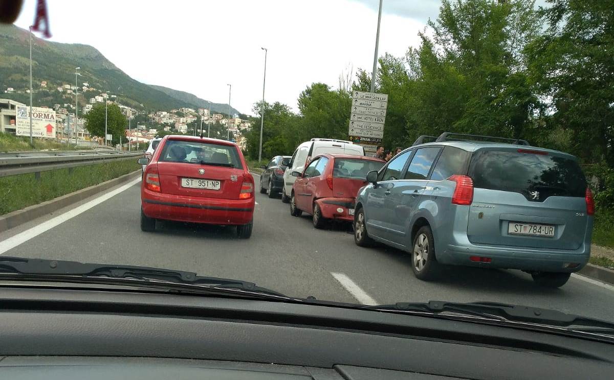 ČETVEROSTRUKI SUDAR Velike gužve na izlazu iz Splita