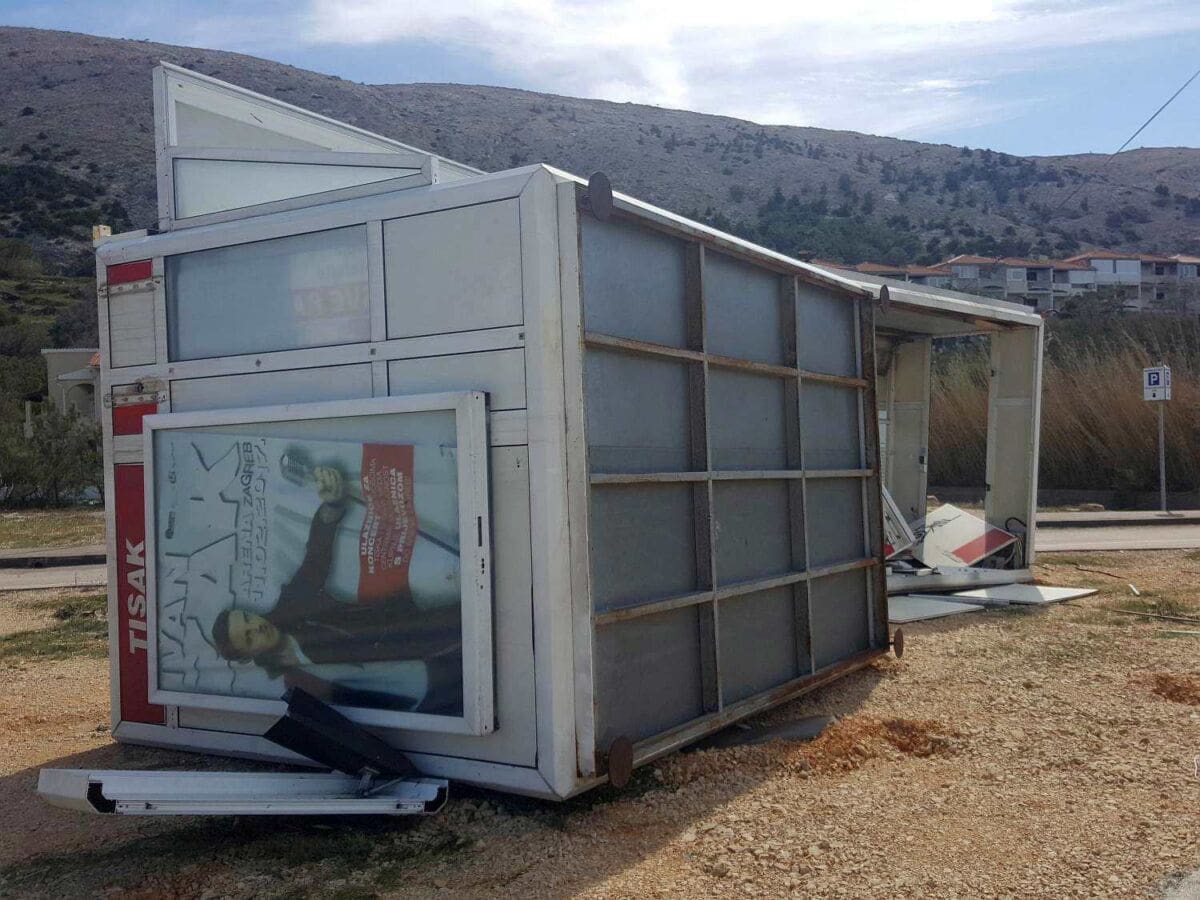 Ovaj otok bio je na udaru bure do 197 km/h: Pogledajte štete