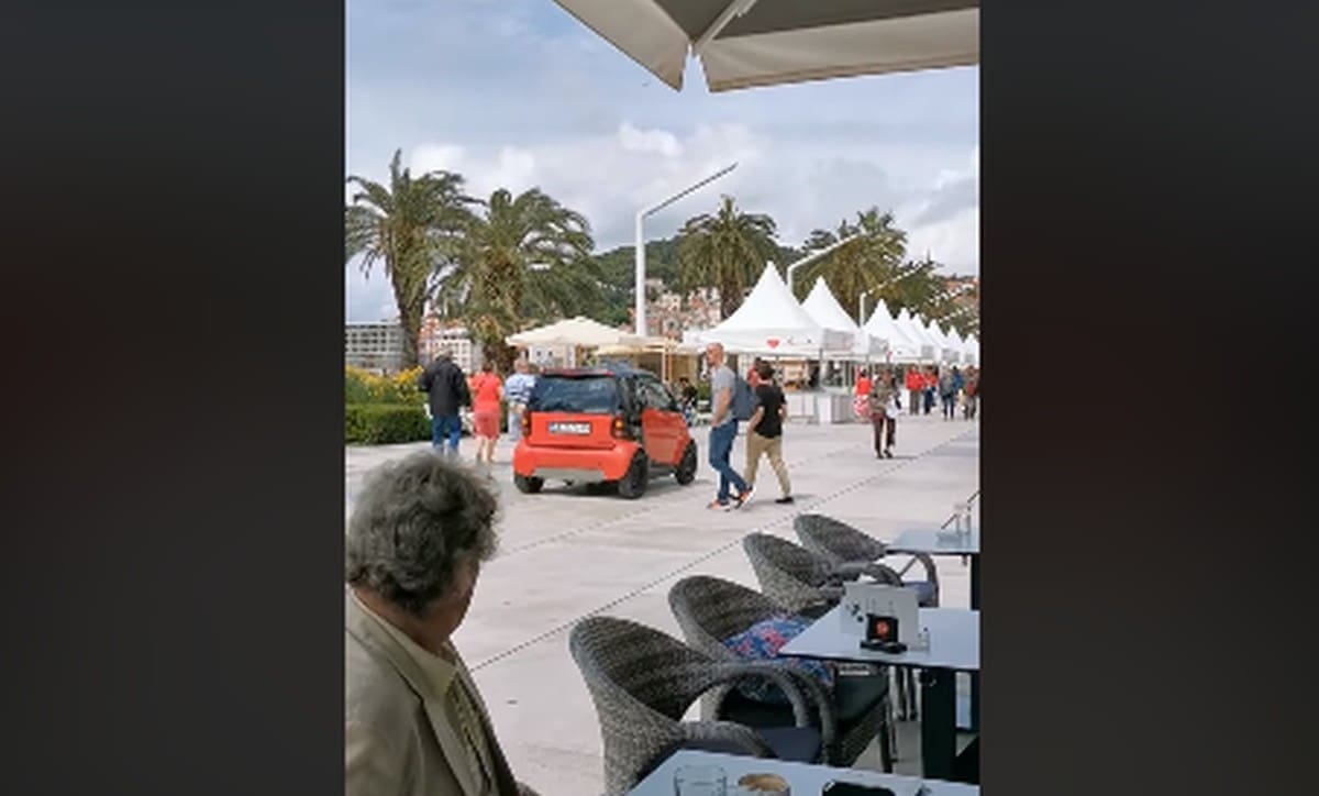 SVAKI KOMENTAR JE SUVIŠAN Upalio "sva četiri" i Smartom se provozao sredinom Rive