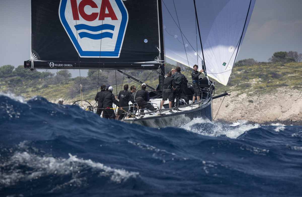 ORC Svjetsko prvenstvo: Jak vjetar četvrtog dana natjecanja bio je prav izazov za jedriličare