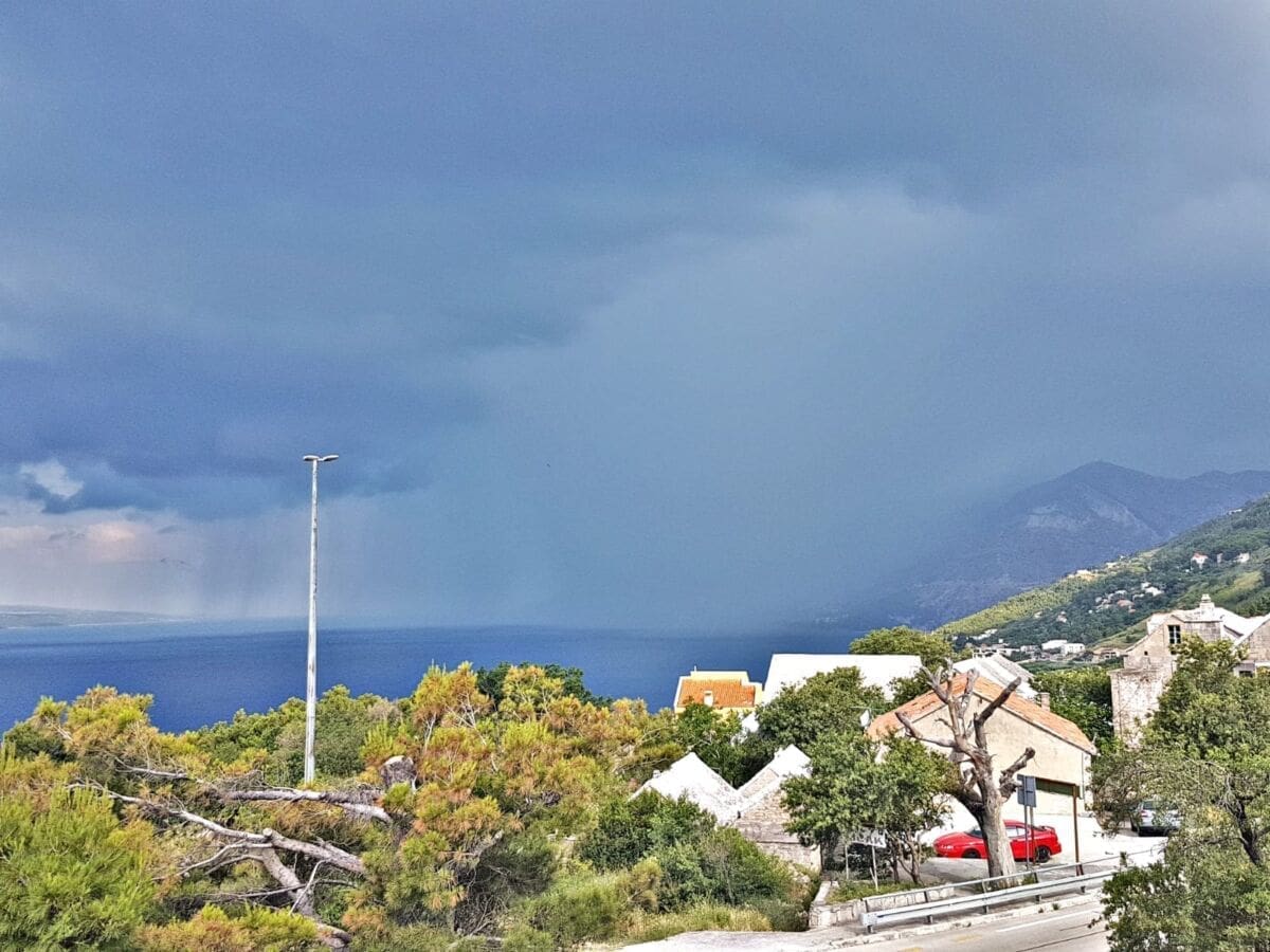 nevrijeme-makarskaa (1)