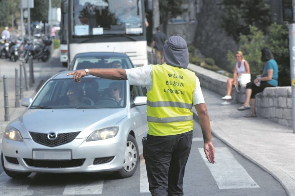 Prometni redari u Dubrovniku zaprimili dvije prijetnje smrću "samo zbog toga što su radili svoj posao"