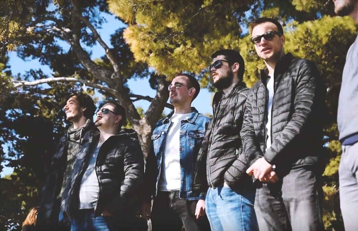 Poslušajte pjesmu "Mir u duši" u izvedbi Ive Jagnjića Dalmatina i zbora Krstitelj