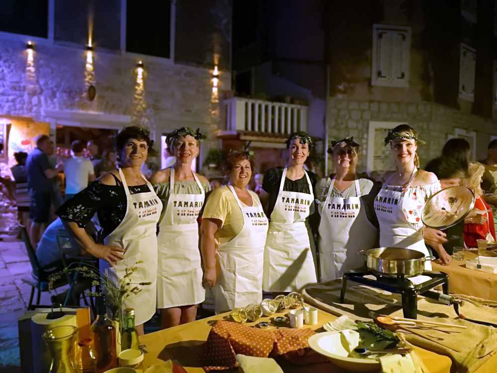 Klapa Tamarin pobijedila na tradicijskom 10. Klapskom kužinavanju u Trpnju