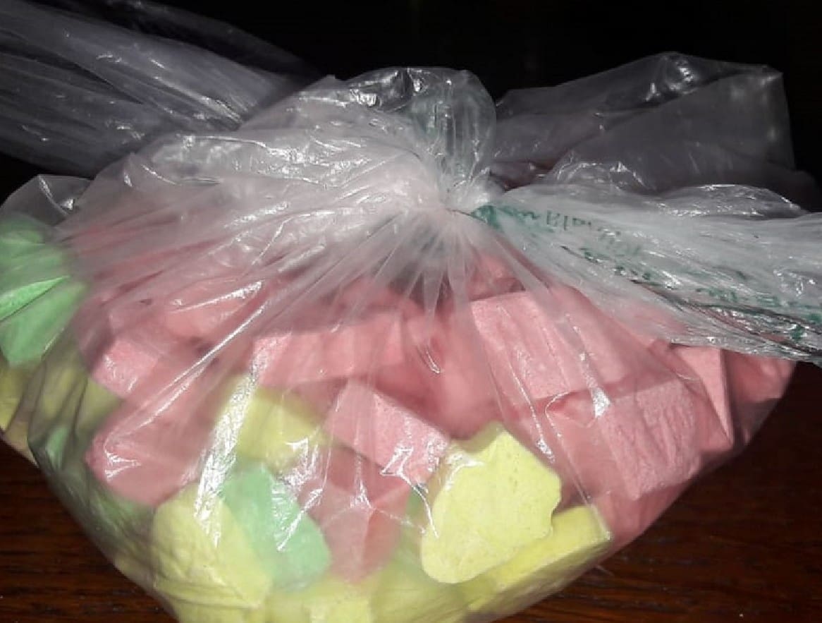 Uhićen diler iz Dalmacije, policija mu našla tablete ecstasy i kokain, vagu, novac