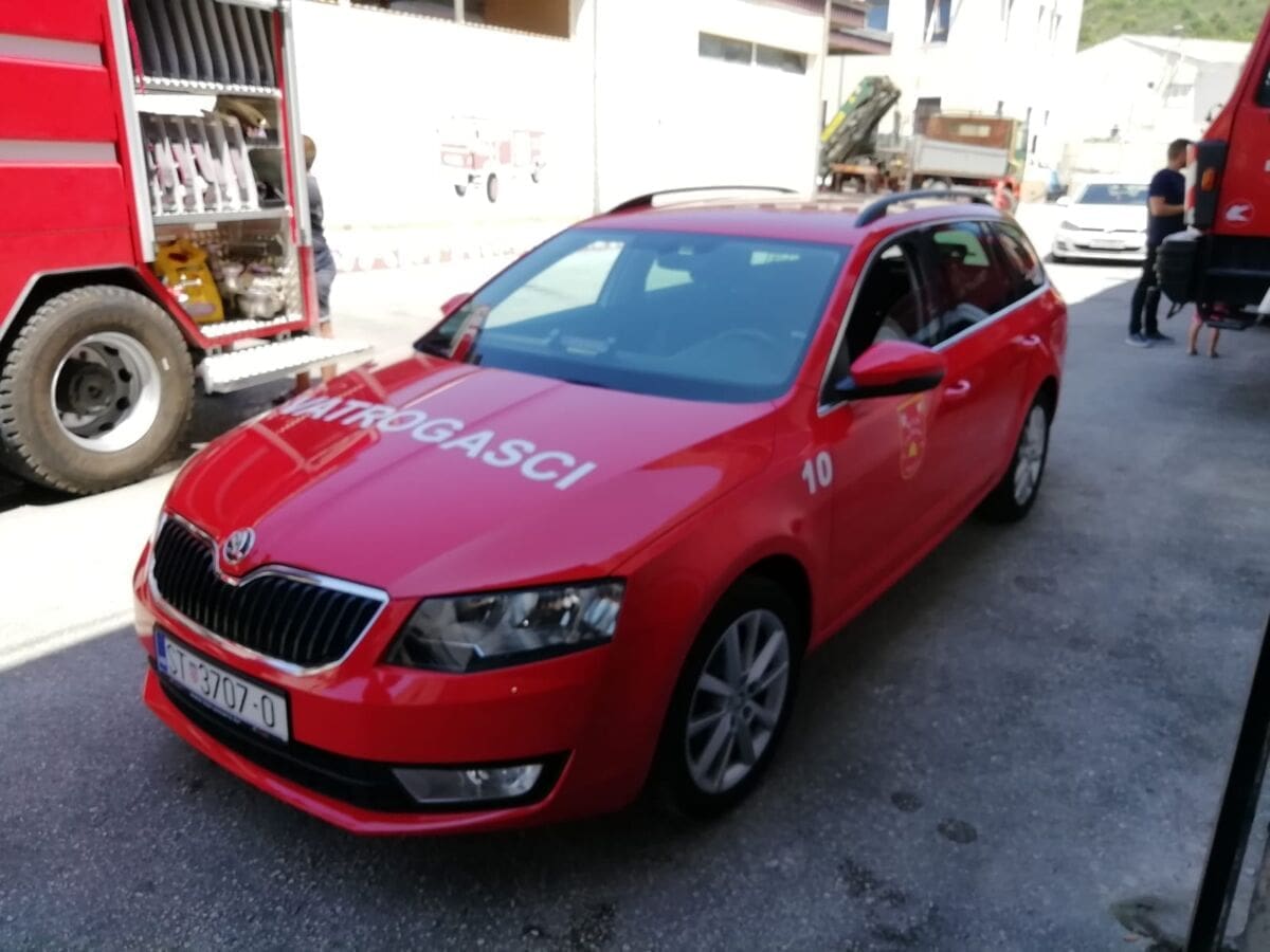 dvd_dugi_rat_Vozilo_vatrogasno_cesterna(1)