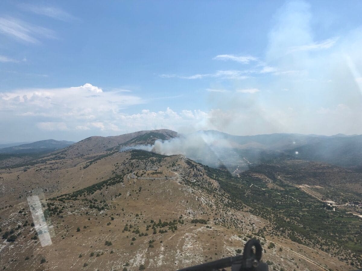 Lokaliziran požar kod Grebaštice: Opožareno oko pet hektara borove šume