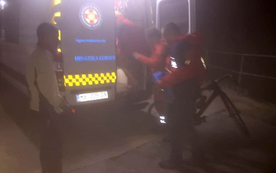 Nova spašavanja na Biokovu: HGSS spašavao mladića koji je zbog nevremena na Sv. Juri strahovao za život, putem pronašli promrzle Čehe