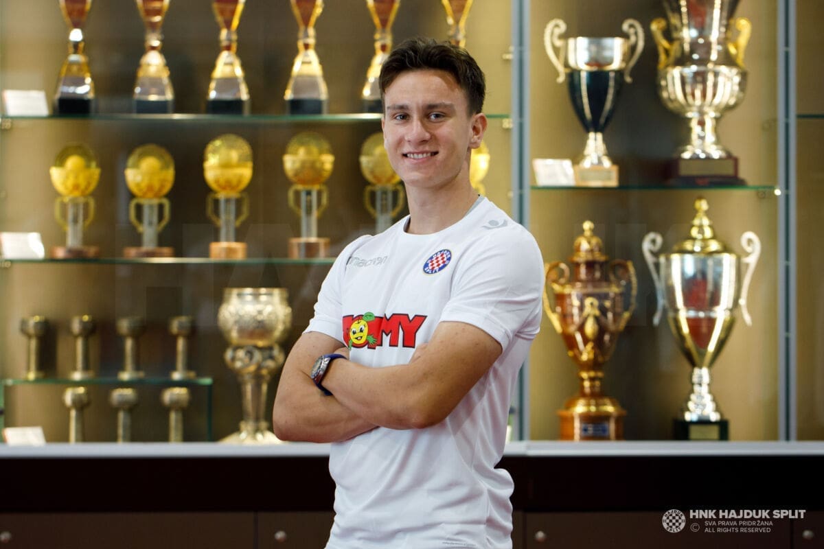 Na Poljud stiglo još jedno pojačanje: Ivan Dolček novi je igrač Hajduka
