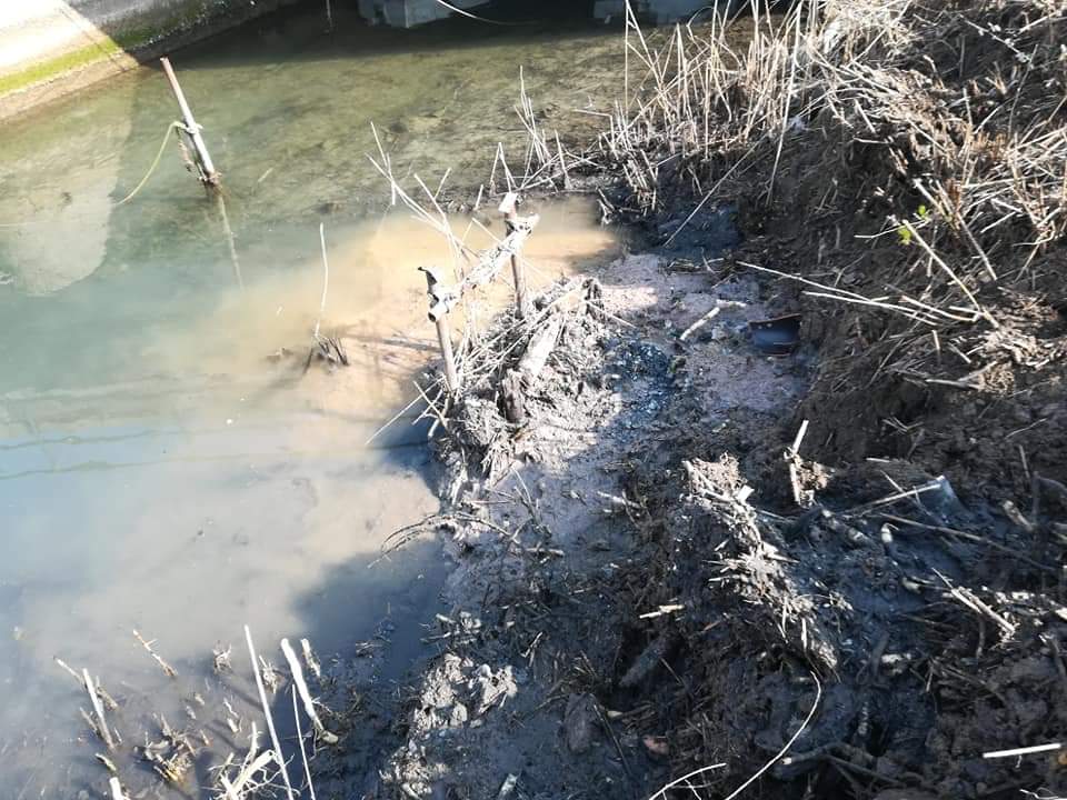FEKALIJE U JADRU Građani snimili kućanstva koja ispuštaju fekalije u gornji tok rijeke Jadro
