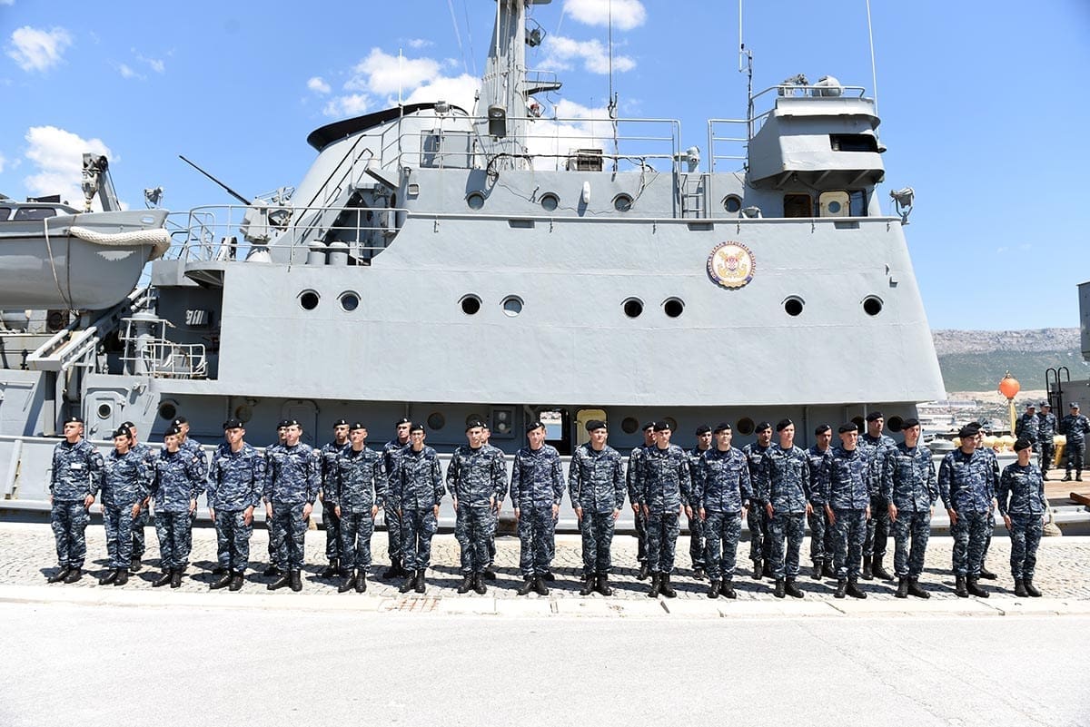 Plovidba prvog naraštaja kadeta Vojnog pomorstva brodom ŠB-72