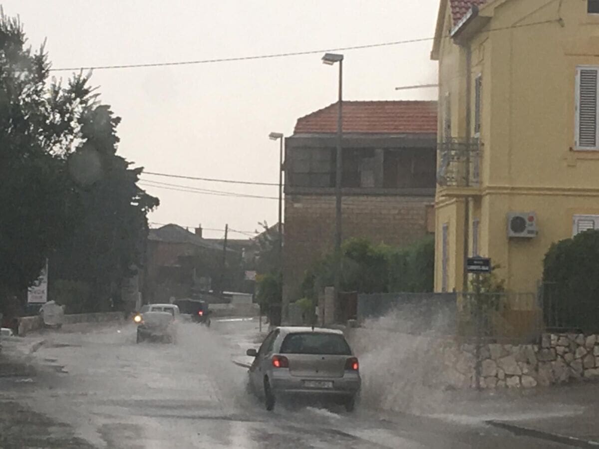 kisa_nevrijeme_kastela(1)