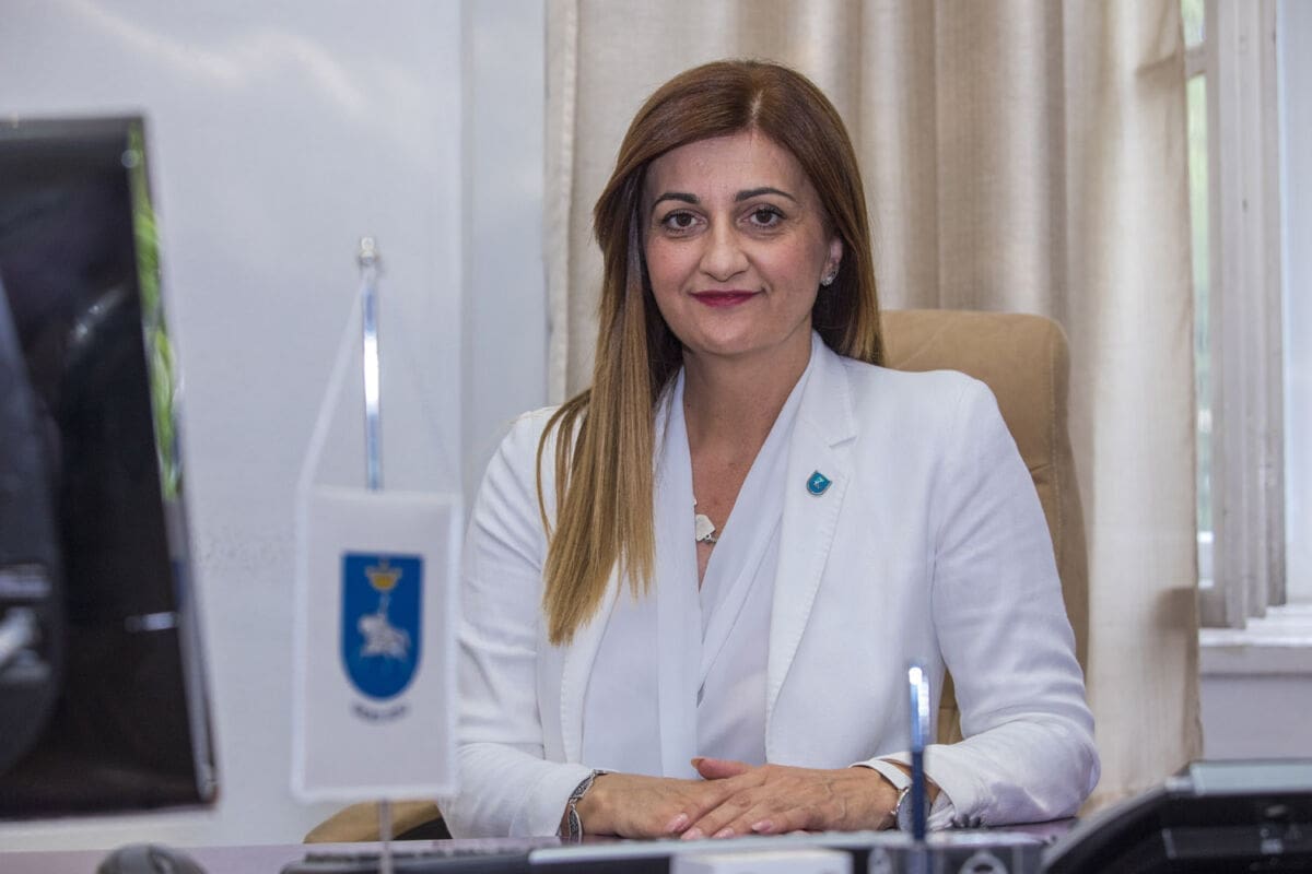 Gradonačelnica Sinja o zaraženom članu Stožera: "Vodio je djecu na pregled. Kašljao je, nije znao da je pozitivan"