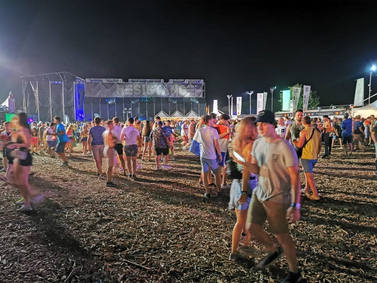 ultra_europe_backstage(1)