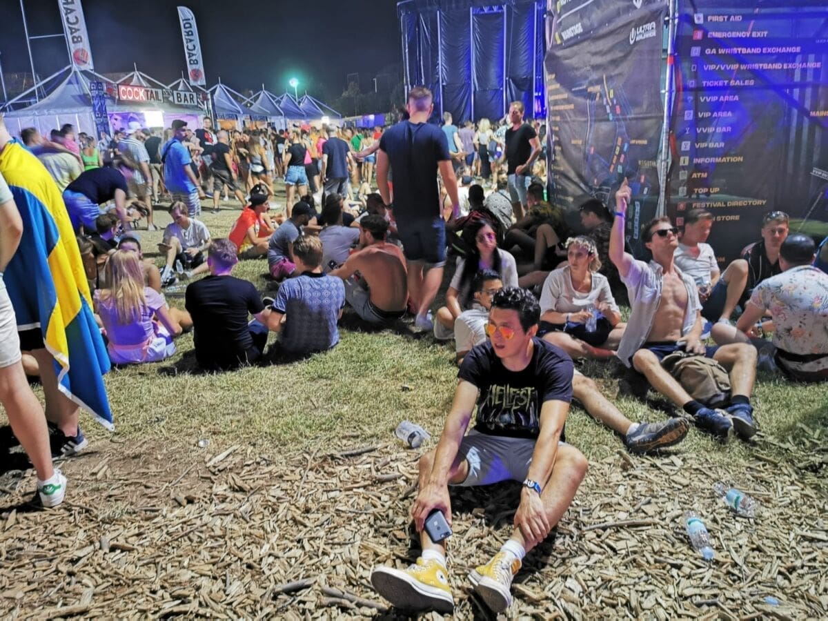 Druga strana Ultre: Pogledajte kako se partijaneri "zabavljaju" od Turske kule do okolice stadiona