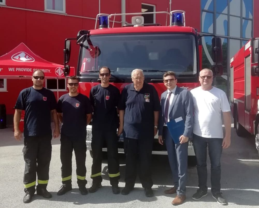 STIGLO POJAČANJE Makarskoj, Vrgorcu, Omišu i Podgori osigurane nove vatrogasne autocisterne