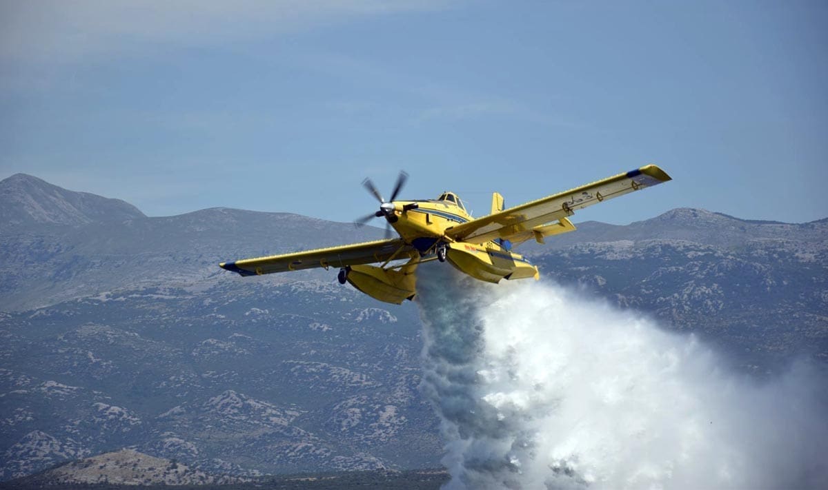BUKNULO U ŠIBENSKOM ZALEĐU Požar gasila dva air tractora, opožareno 30 hektara
