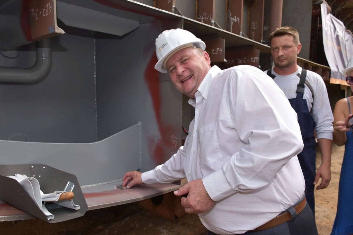 brodosplit_ultramarine(1)