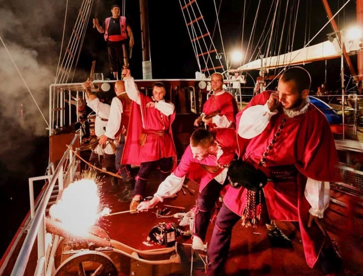 GUSARSKA BITKA 2019. Više od 10 tisuća posjetitelja uživat će u trodnevnoj fešti u Omišu