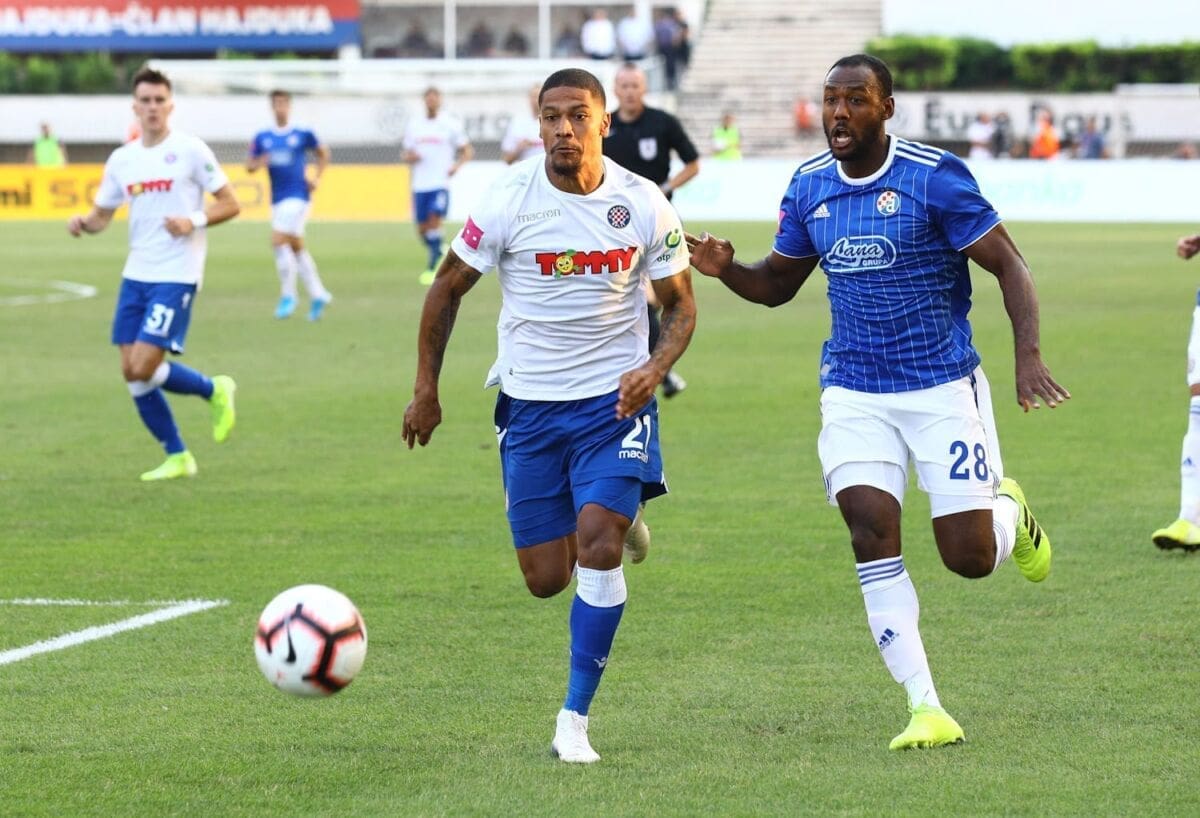 IZVJEŠĆE POLUVREMENA Hajduk – Dinamo 0-0: Tvrd, nelijep derbi s mnogo agresivnosti i malo zicera