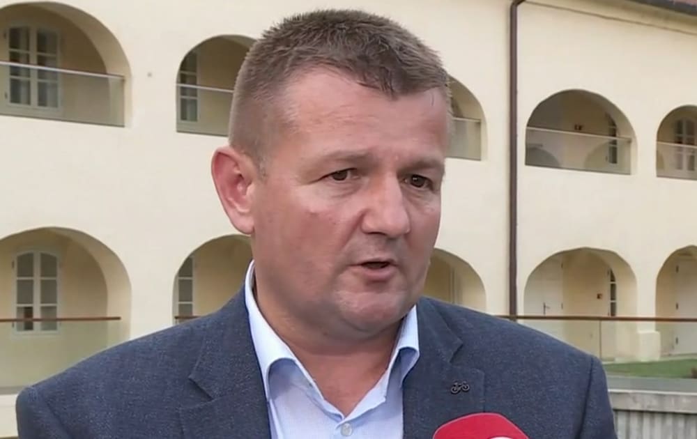 Kirinu i supruzi Grad digao plaće za 2500 eura