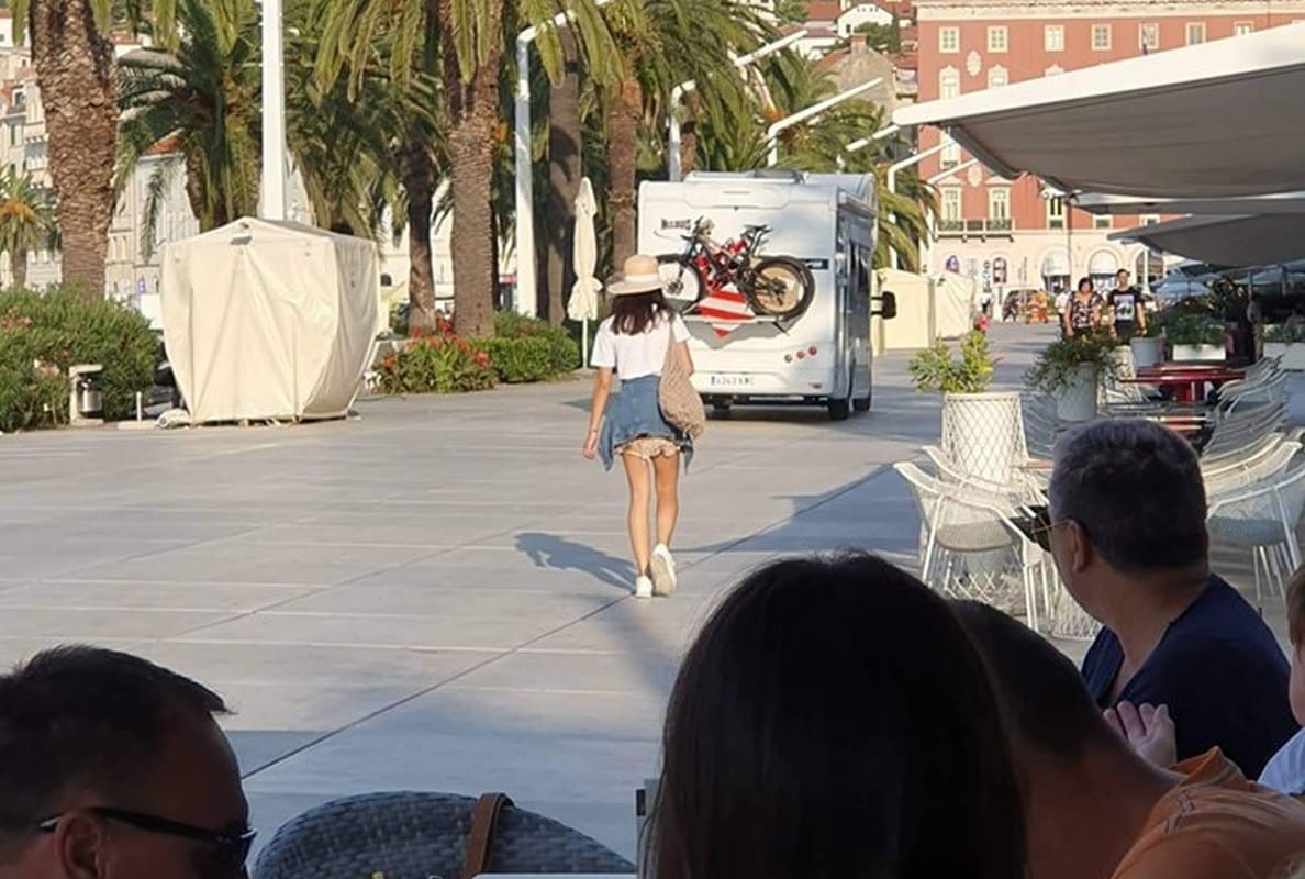 Nevjerojatan prizor u Splitu: Odlučio "kampirati" na Rivi