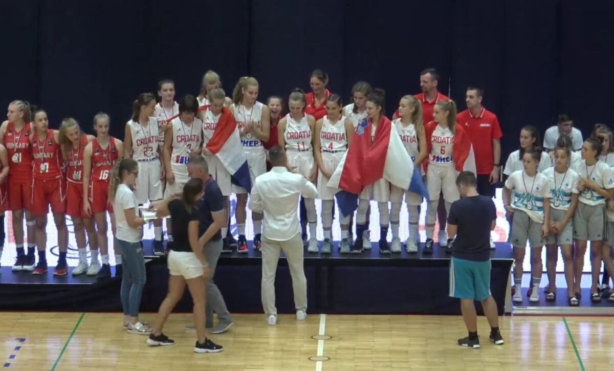 Hrvatske U14 košarkašice postale neformalne prvakinje Europe: Splićanke briljirale i dale najbolju košarkašicu turnira!