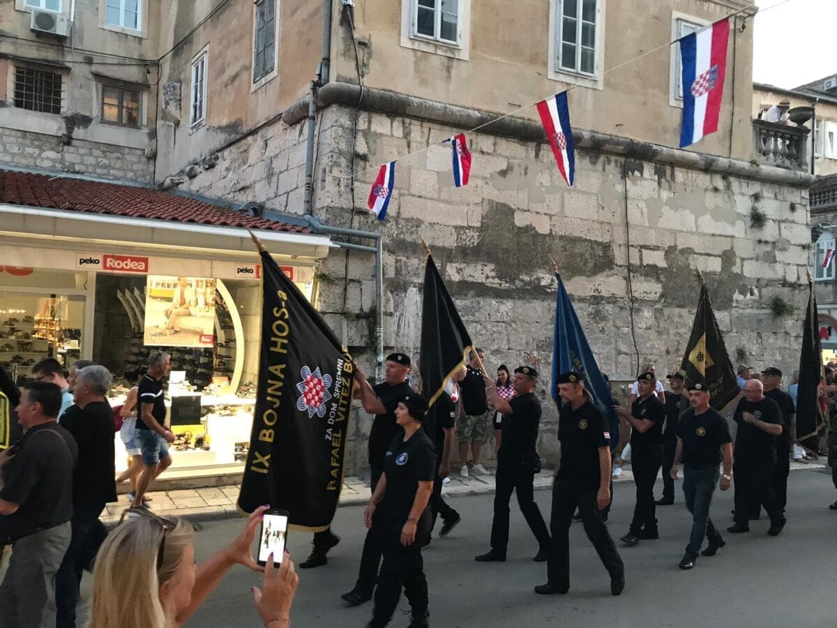 mimohod_ratnih_postrojbi(1)