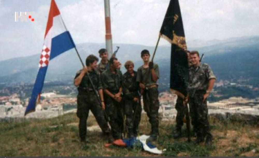 OSLOBOĐENJE KNINA I KRAJ DOMOVINSKOG RATA Na današnji dan, oko 10 sati, u Kninu je podignuta hrvatska zastava