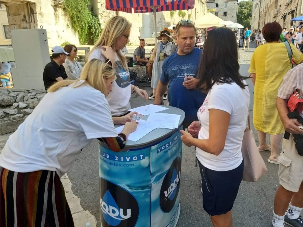 'VODU U USTAV!' Stranka Most: "Sve su nam privatizirali, ali vodu neće"