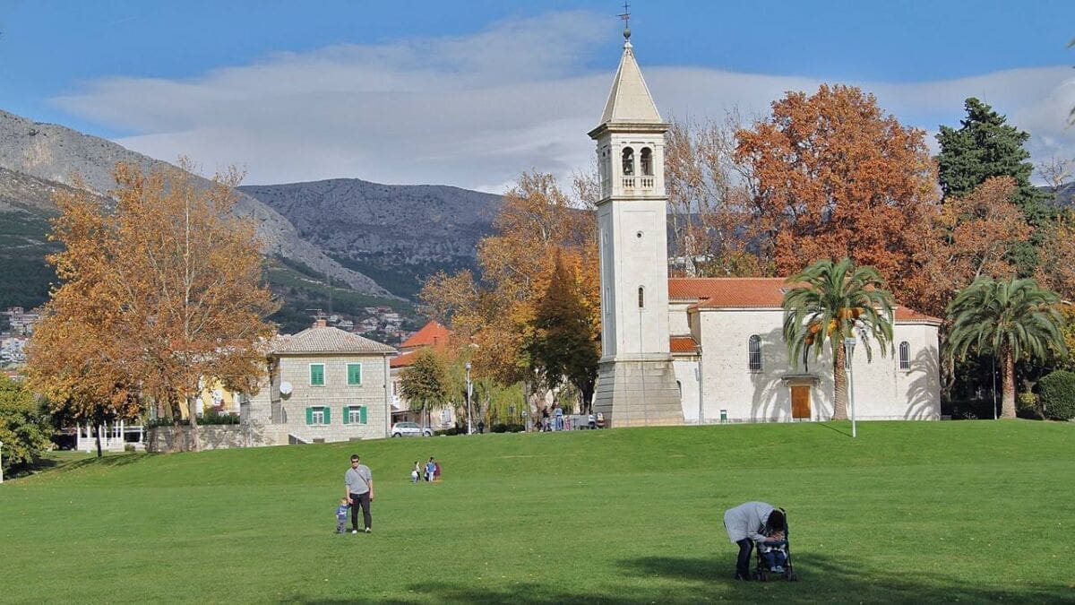 SOLIN SPREMAN ZA MALU GOSPU U subotu veliki koncert Marka Perkovića Thompsona!