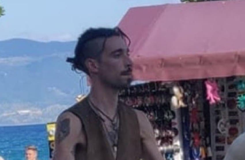 Dvojnik Šime Vrsaljka "zapalio" internet, nogometaš objavio fotografiju: "Ovo je kada Vrsaljka naručiš preko eBaya"