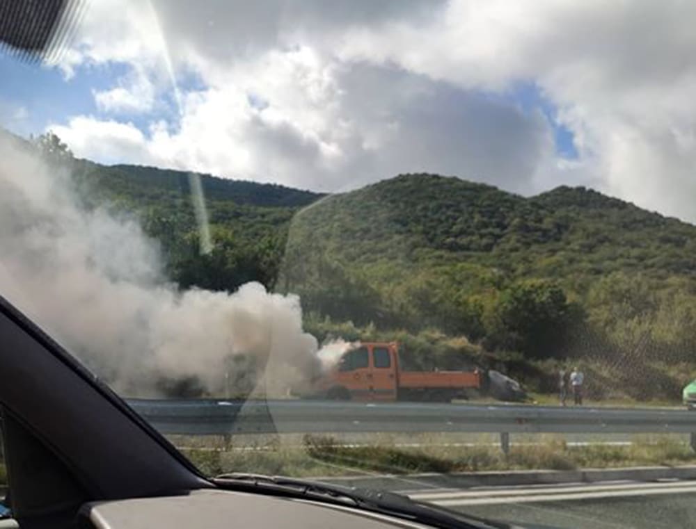 VOZAČI, OPREZ Planuo požar na autocesti kod Prgometa